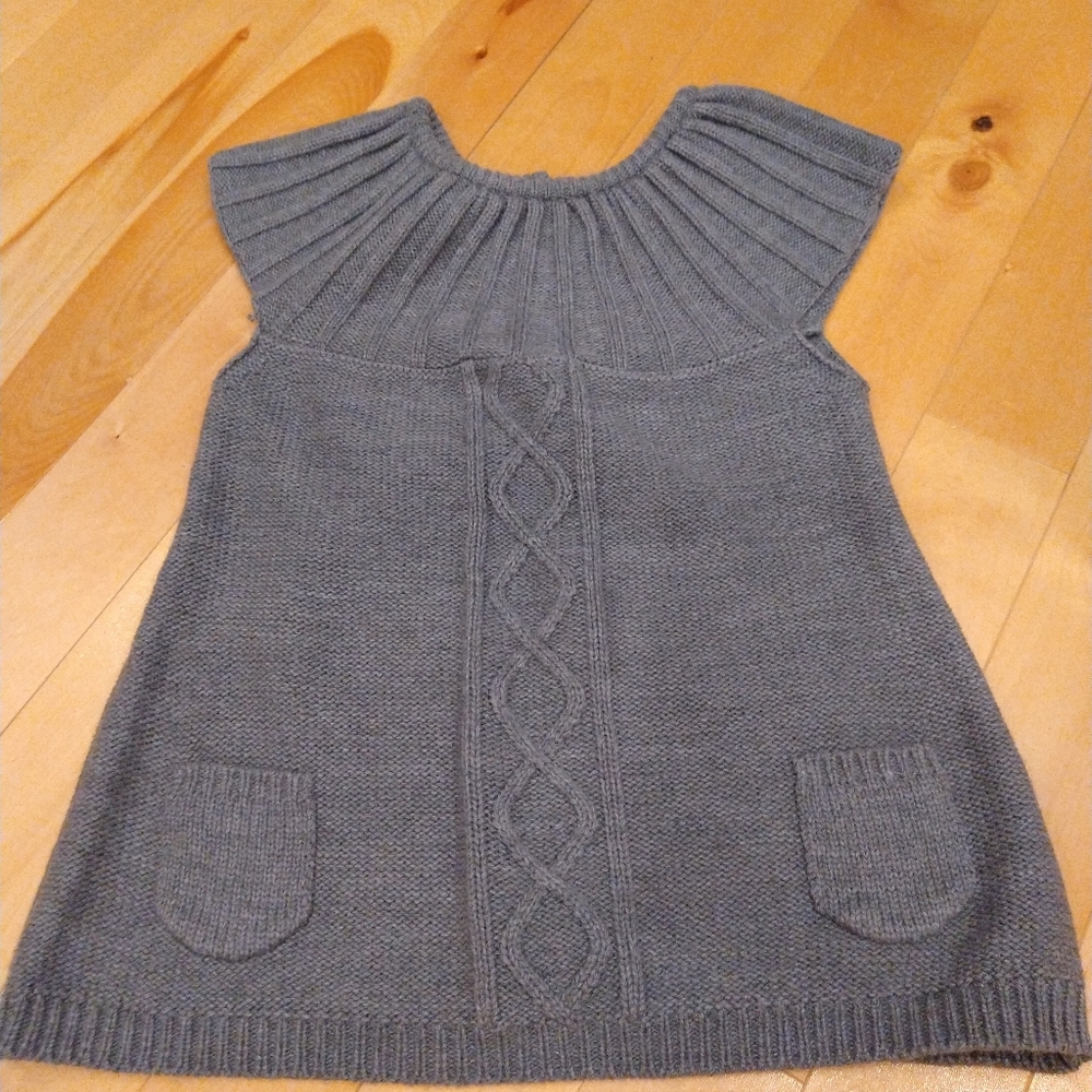 Size 6 gray sweater dress with pockets NKY